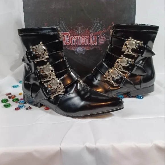 Gothic Beauty, Shiny Black Demonia Skull Buckle Pike Boots Low Heel Pointed Toe - Picture 2 of 8